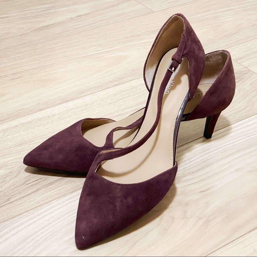 New* Calvin Klein suede pumps